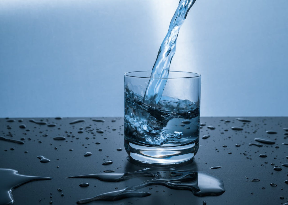 Hoeveel water per dag moet je drinken? Alles wat je moet weten